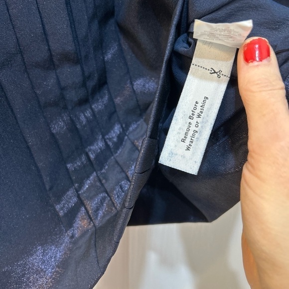 J Crew Navy Blue Silk Halter Top Sleeveless Metallic Blouse Pleated Women's Sz 8 - Picture 8 of 8